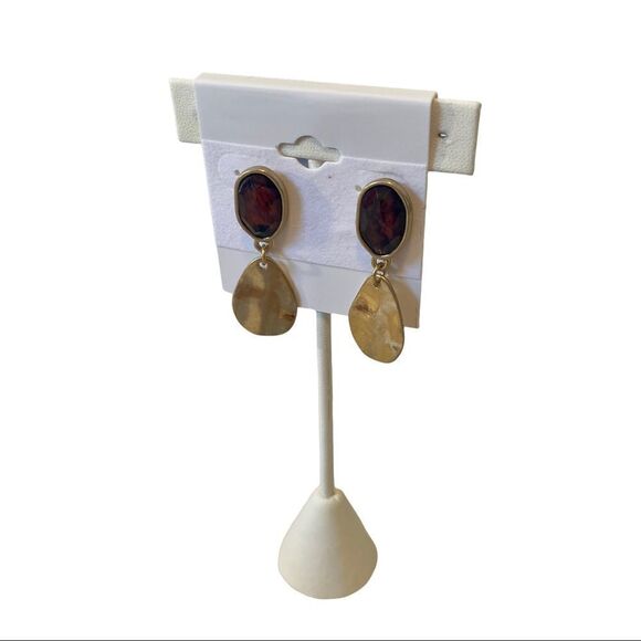 Purple Stone & Hammered Gold Toned Drop Earrings - Picture 3 of 7